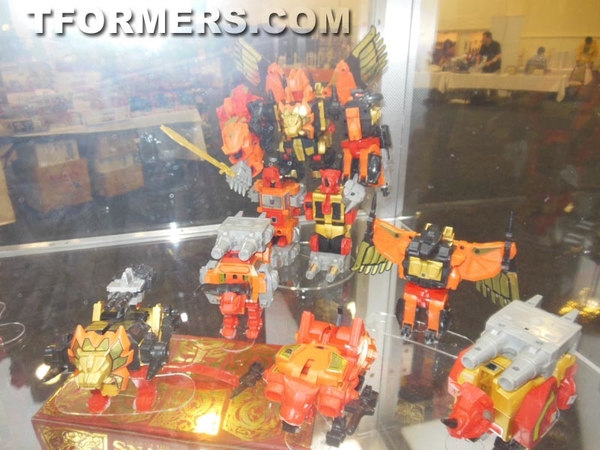 Transformers=botcon 2013 Generatations Prime Paltinum  (4 of 424)